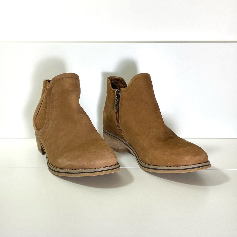 Blondo Waterproof Suede Ankle Boots Women’s Size 7 Side Zip Low Heel Booties